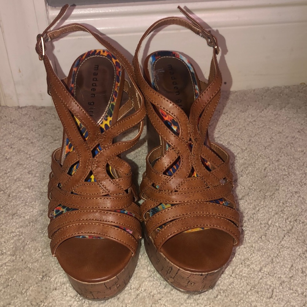 Madden Girl Brown wedges